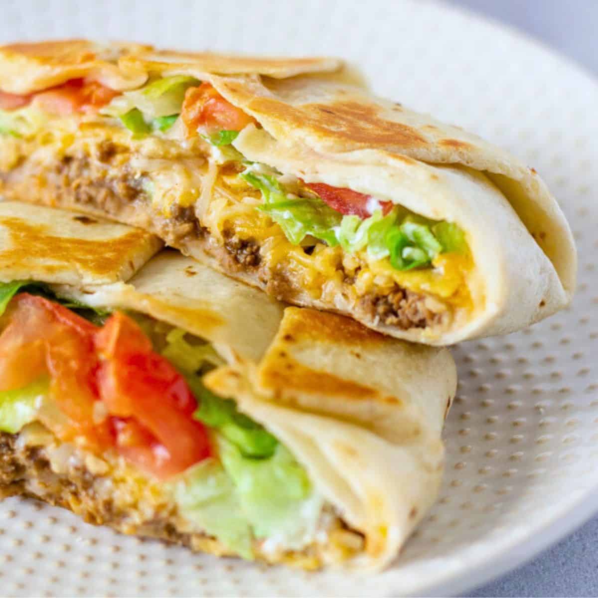 Feature image of crunchwrap supreme.