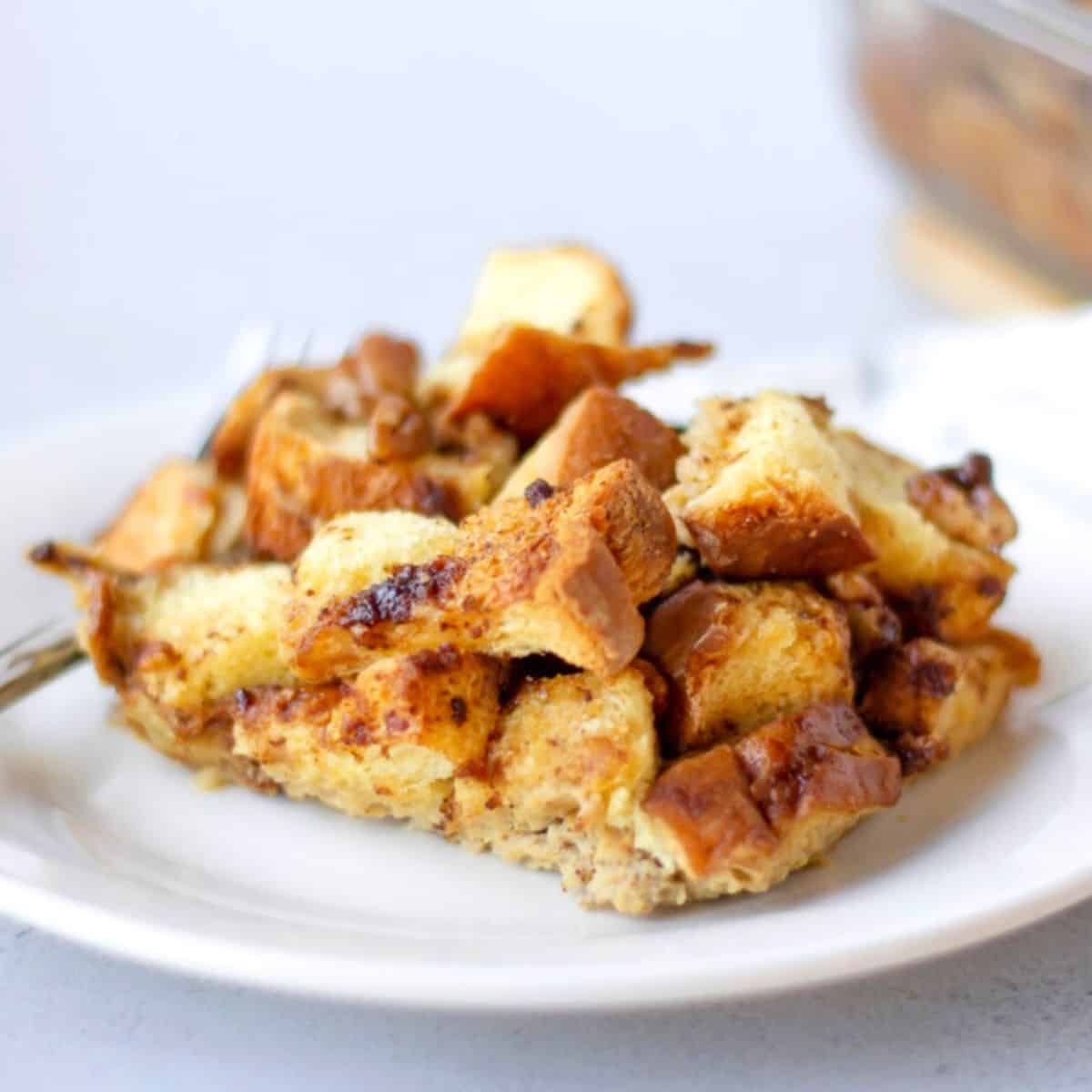 French Toast Casserole with Cinnamon Pecan Topping
