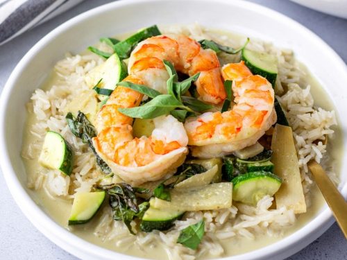 https://thaicaliente.com/wp-content/uploads/2021/10/Green-Curry-Shrimp-Feature-500x375.jpg