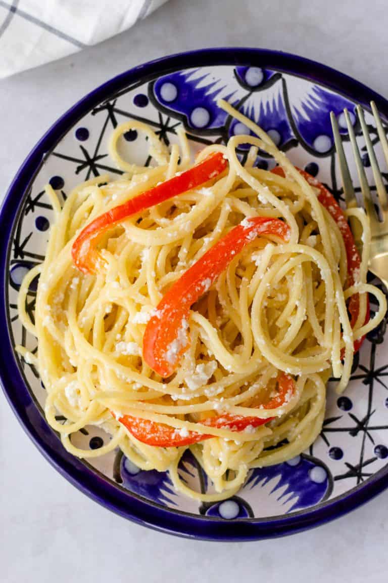 Espagueti Blanco- Mexican Spaghetti With Sour Cream | Thai Caliente