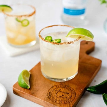 Feature image of spicy skinny margarita.