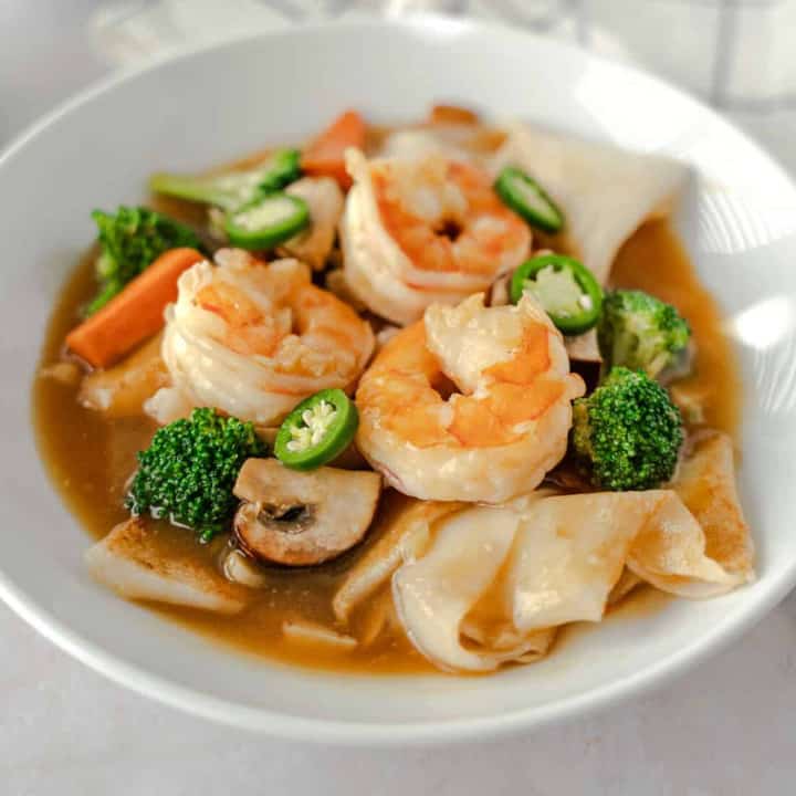 Feature image of Rad Na with 3 shrimp on top.