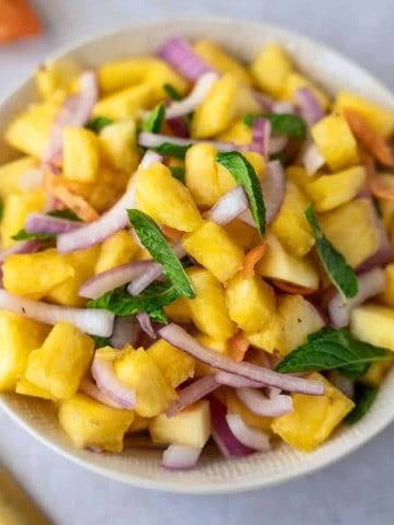 Feature image of pineapple habanero salsa.