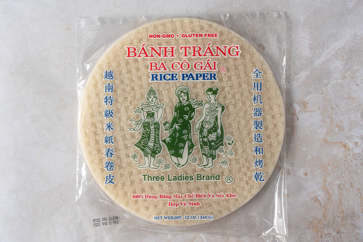Three ladies brand rice paper package.
