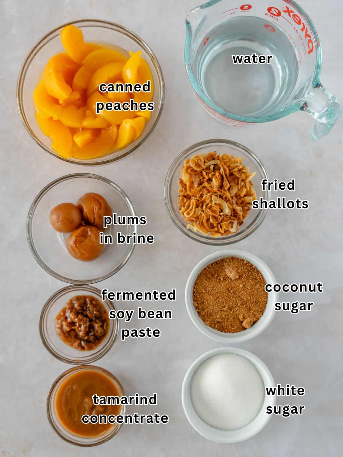 Sauce ingredients labeled with text.