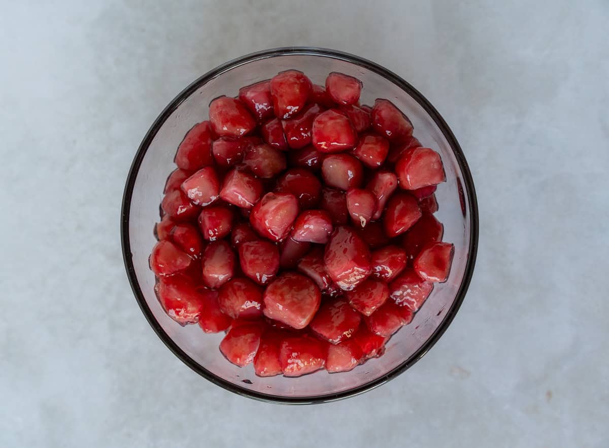 Red water chestnuts coated in tapioca.