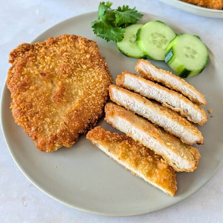 Feature image of milanesa de puerco, pork milanesa.