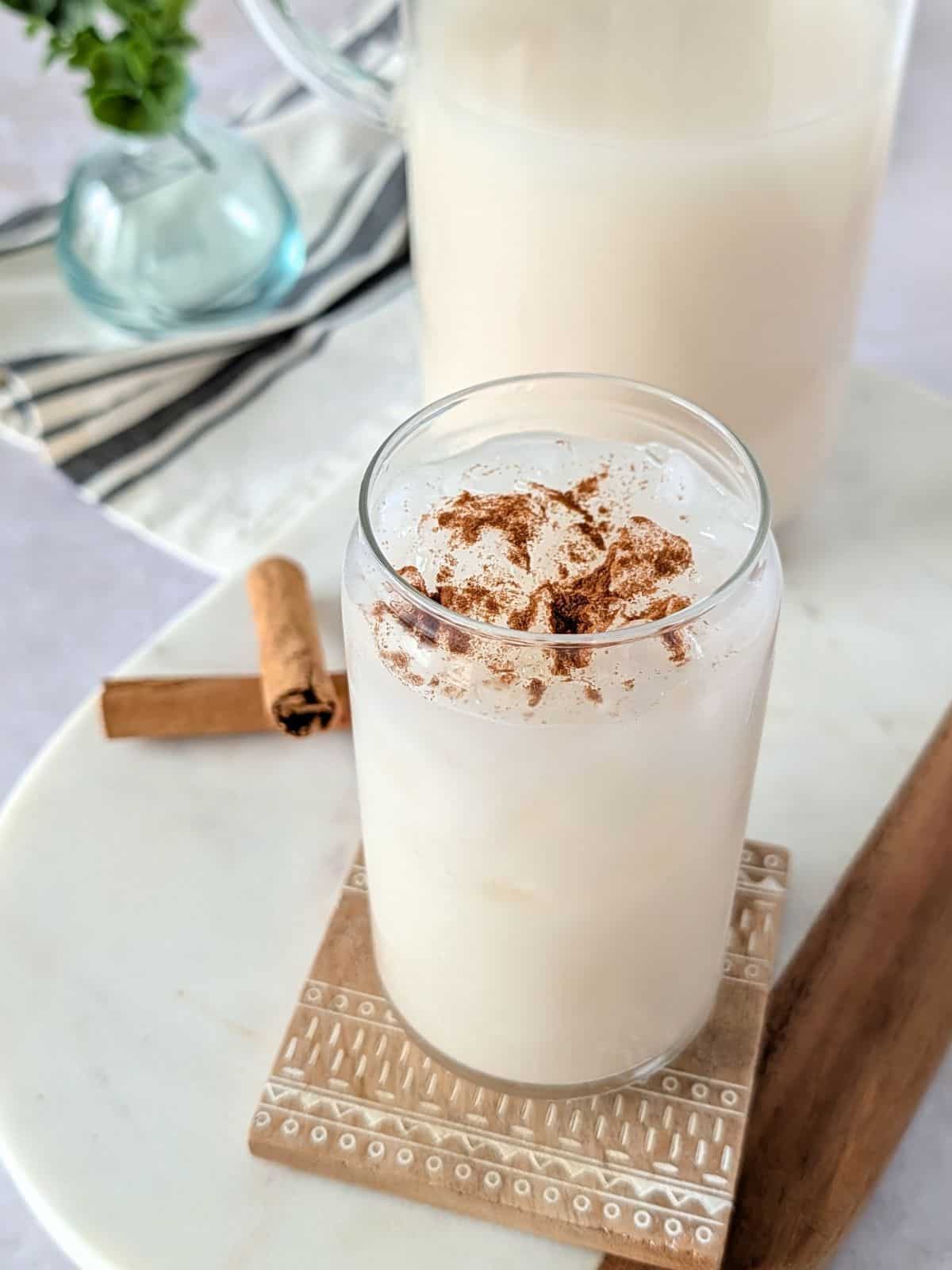 Horchata in a glass.